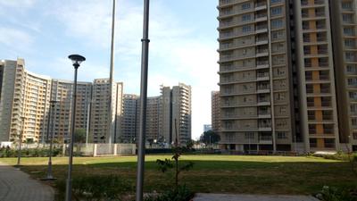 Image of 2280 Sq.ft 3 BHK Apartment / Flat for rent in Adani The Meadows, Shantigram, Ahmedabad for Rs. 42000