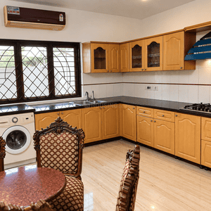 Image of 9000 Sq.ft 8 BHK Independent House for rent in Adyar, Chennai for Rs. 400000