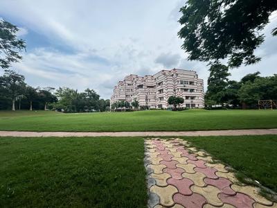 Image of 1100 Sq.ft 2 BHK Apartment / Flat for rent in Unitech Rakshak, Sector 41, Gurgaon for Rs. 75000