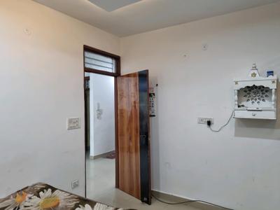 Bedroom Image of 675 Sq.ft 3 BHK Apartment / Flat for rent in Lord Krishna Apartment, Uttam Nagar New Delhi for Rs. 18000