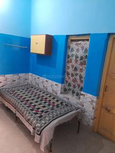 Bedroom Image of Chakraborty babur PG in Behala, Kolkata