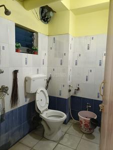 Bathroom Image of 500 Sq.ft 1 BHK Apartment / Flat for rent in Airport Gate no. 1 Kolkata for Rs. 13000
