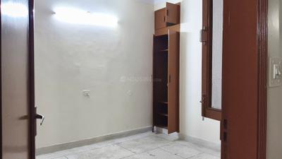 Bedroom Image of 1200 Sq.ft 2 BHK Builder Floor for rent in Arjun Nagar New Delhi for Rs. 25000
