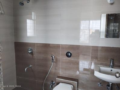 Bathroom Image of 750 Sq.ft 2 BHK Apartment / Flat for rent in Guardian Eastern Meadows, Upper Kharadi Pune for Rs. 30000