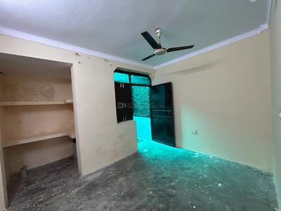 Bedroom Image of 550 Sq.ft 1 BHK Builder Floor for rent in Sector 12 Gurgaon for Rs. 18500