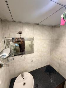Bathroom Image of 2050 Sq.ft 4 BHK Apartment / Flat for rent in Casagrand Castle, Kolapakkam Chennai for Rs. 55000