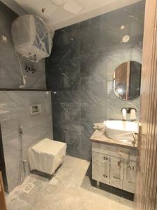 Bathroom Image of 2430 Sq.ft 3 BHK Builder Floor for rent in Sector 46 Gurgaon for Rs. 47500