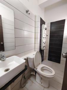 Bathroom Image of 2004 Sq.ft 3 BHK Apartment / Flat for sale in Diwalipura Vadodara for Rs. 8200000