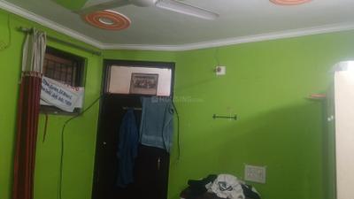 Bedroom Image of 900 Sq.ft 3 BHK Builder Floor for sale in Dwarka Mor New Delhi for Rs. 4300000