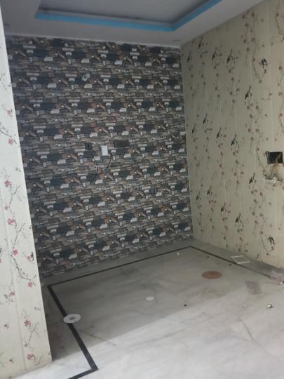 Hno 537 gound floor left side Bedroom 1