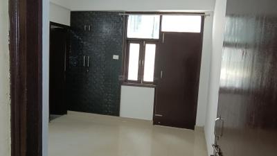 Bedroom Image of 1599 Sq.ft 3 BHK Apartment / Flat for rent in Sanchar Palm Valley, Wave City Ghaziabad for Rs. 16500