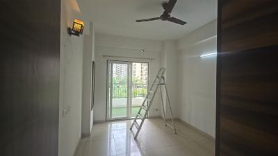 Bedroom Image of 1340 Sq.ft 3 BHK Apartment / Flat for sale in Gulshan Ikebana, Sector 143 Noida for Rs. 16800000