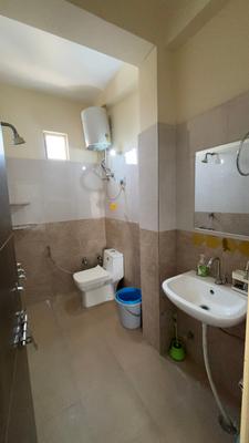 Bathroom Image of 210 Sq.ft 1 RK Apartment / Flat for rent in Sector 86 Gurgaon for Rs. 12980