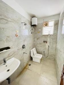 Bathroom Image of 1390 Sq.ft 4 BHK Apartment / Flat for rent in Ultimate Heights, Shahpura Bhopal for Rs. 32000