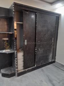 Bedroom Image of 900 Sq.ft 2 BHK Builder Floor for rent in Preet Vihar New Delhi for Rs. 25000