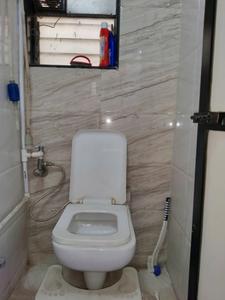 Common Bathroom Image of 910 Sq.ft 2 BHK Apartment / Flat for rent in Kasarvadavali Thane for Rs. 28000