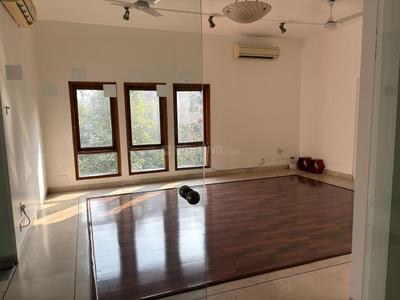 Bedroom Image of 5000 Sq.ft 4.5 BHK Builder Floor for rent in Green Park New Delhi for Rs. 700000