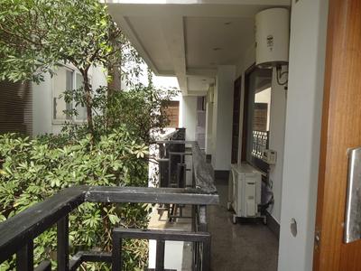 Balcony Image of 4000 Sq.ft 4 BHK Builder Floor for rent in Maharani Bagh New Delhi for Rs. 350000