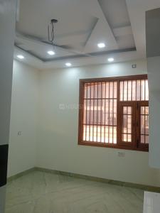 Bedroom Image of 950 Sq.ft 3 BHK Builder Floor for sale in Shalimar Bagh New Delhi for Rs. 16000000