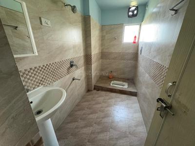 Bathroom Image of 2100 Sq.ft 3 BHK Apartment / Flat for rent in Doranda Ranchi for Rs. 29999