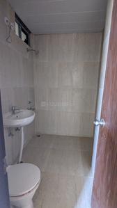Bathroom Image of 835 Sq.ft 2.5 BHK Apartment / Flat for rent in Ganpati Smart City, Sikandra Agra for Rs. 9000