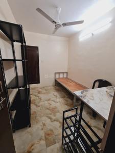 Bedroom Image of 160 Sq.ft 1 RK Apartment / Flat for rent in Khatiwala Tank Indore for Rs. 6000