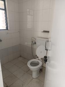 Bathroom Image of 1000 Sq.ft 2 BHK Apartment / Flat for rent in Aundh Pune for Rs. 33000
