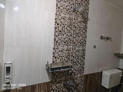 Bathroom Image of 1500 Sq.ft 3 BHK Apartment / Flat for rent in Bariatu Housing Colony Ranchi for Rs. 20000