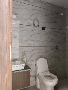 Common Bathroom Image of 1250 Sq.ft 3 BHK Apartment / Flat for sale in Lal Kuan Ghaziabad for Rs. 6065000