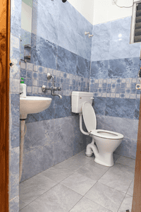 Bathroom Image of 925 Sq.ft 3 BHK Apartment / Flat for sale in Faith Imperial Heights, Mahawadiya Bhopal for Rs. 2650000