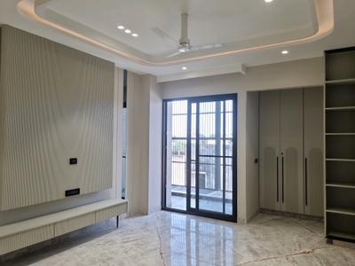 Bedroom Image of 3771 Sq.ft 4 BHK Builder Floor for sale in Janakpuri New Delhi for Rs. 105000000