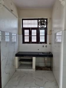 Kitchen Image of 800 Sq.ft 2 BHK Apartment / Flat for rent in Hazratganj Lucknow for Rs. 16000