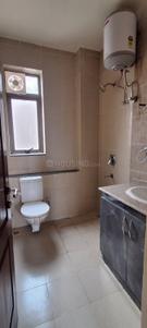 Bathroom Image of 1190 Sq.ft 3 BHK Apartment / Flat for sale in Unitech Uniworld Gardens 2, Sector 47 Gurgaon for Rs. 20000000