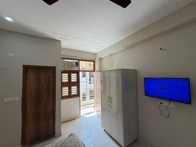 Bedroom Image of 1499 Sq.ft 1 RK Builder Floor for rent in Sector 69 Gurgaon for Rs. 15000