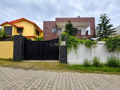 Image of 6500 Sq.ft 3.5 BHK Independent House for sale in Mussoorie Road, Dehradun for Rs. 35000000