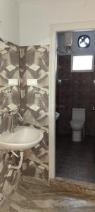 Bathroom Image of 1250 Sq.ft 2 BHK Apartment / Flat for rent in Jubilee Hills Hyderabad for Rs. 33500