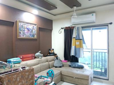 Living Room Image of 902 Sq.ft 2 BHK Apartment / Flat for sale in Thane West Thane for Rs. 6699999