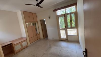 Bedroom Image of 1650 Sq.ft 3.5 BHK Builder Floor for sale in Unitech Residency Greens, Sector 46 Gurgaon for Rs. 29900000