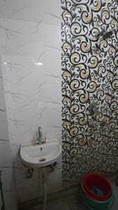 Bathroom Image of 500 Sq.ft 1 BHK Builder Floor for rent in Hari Nagar New Delhi for Rs. 14000