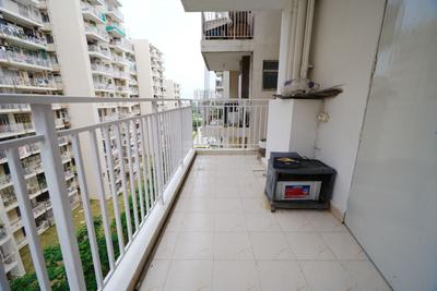 Balcony Image of 590 Sq.ft 2 BHK Apartment / Flat for sale in Suncity Avenue 102, Sector 102 Gurgaon for Rs. 8100000