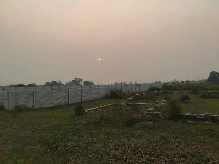 Residential plot in jewar Main Image 1