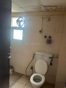 Bathroom Image of 1650 Sq.ft 3 BHK Apartment / Flat for sale in Crossings GH7 Crossings Republik, Crossings Republik Ghaziabad for Rs. 11000000