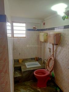 Bathroom Image of 700 Sq.ft 2 BHK Independent House for rent in Tollygunge Kolkata for Rs. 10000