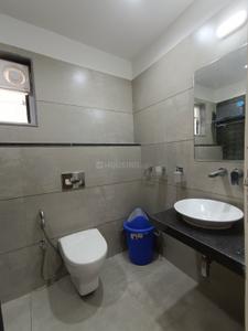 Bathroom Image of 2500 Sq.ft 5 BHK Independent House for rent in Bhayli Vadodara for Rs. 75000