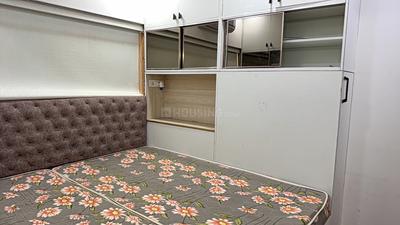 Bedroom Image of 1350 Sq.ft 2.5 BHK Apartment / Flat for rent in Adani The Meadows, Shantigram Ahmedabad for Rs. 38000