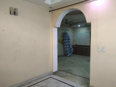 Bedroom Image of 1200 Sq.ft 3 BHK Builder Floor for rent in Vikaspuri New Delhi for Rs. 29000
