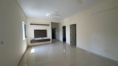 Living Room Image of 1200 Sq.ft 2 BHK Apartment / Flat for rent in Bommanahalli Bengaluru for Rs. 34998