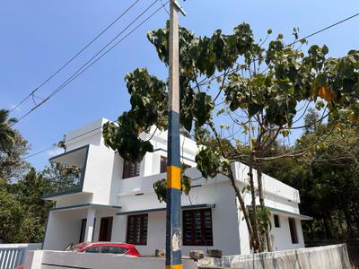 Image of 1500 Sq.ft 3 BHK Villa for sale in Angamaly, Kochi for Rs. 5800000