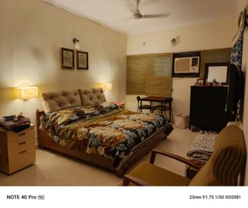 Bedroom Image of 2700 Sq.ft 4 BHK Builder Floor for sale in RWA Jasola Pocket 1, Jasola New Delhi for Rs. 60000000