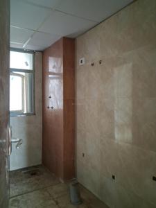 Common Bathroom Image of 1735 Sq.ft 3 BHK Apartment / Flat for sale in Amrapali Heartbeat City, Sector 107 Noida for Rs. 19000000
